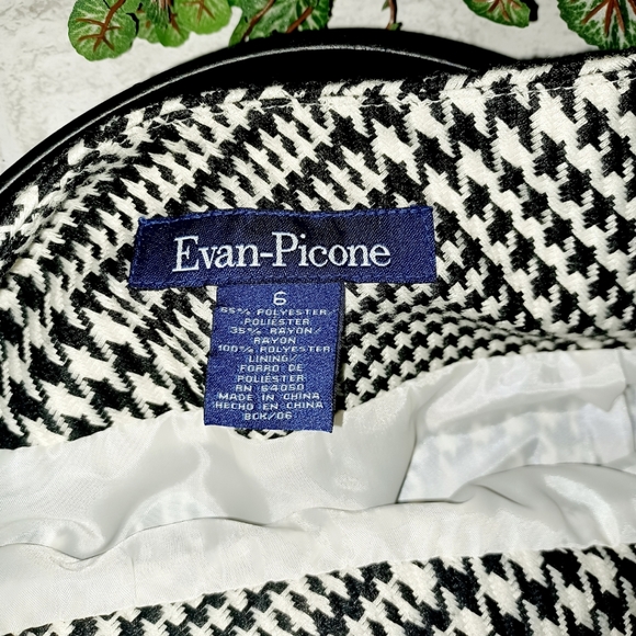 Evan Picone Houndstooth Slit Front Belted Skirt - Blk/Ivory - Picture 11 of 16